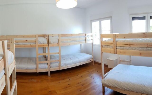 Totora Surf School & House - Hostel