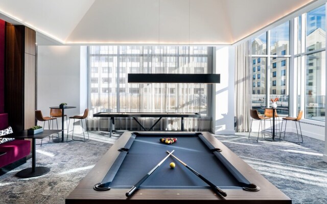 Deedee's Sky Rise Apartments - Newport 2