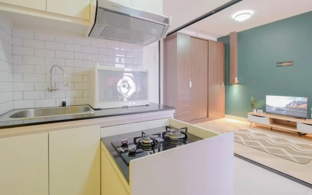 Comfort And Big 1Br At Green Pramuka City Apartment