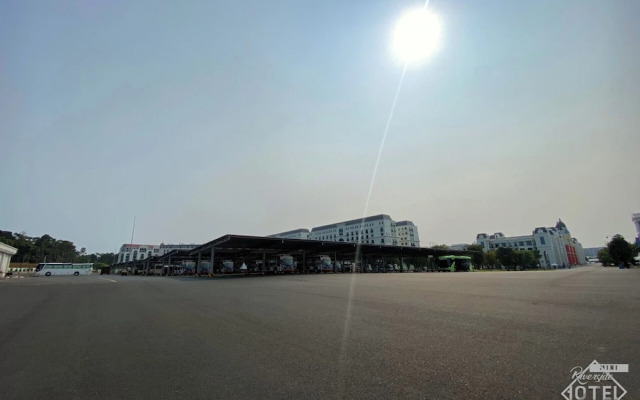 Riverside Mini Hotel Grand World