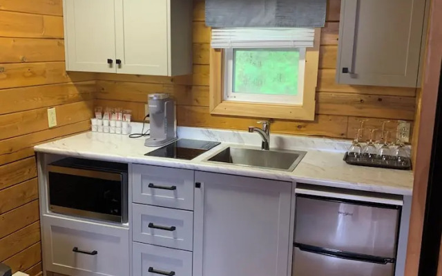 Glenora Inn & Distillery