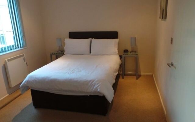 City Crash Pad - West Street Apartments