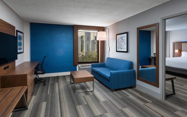 Holiday Inn Express Nashville Downtown Conf Ctr, an IHG Hotel