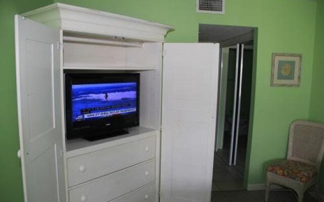 Sugar Beach 328 by RedAwning