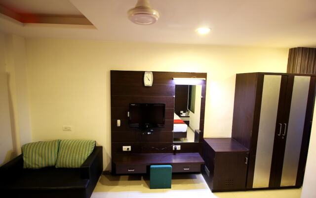 OYO 900 Marshall The Grand Hotel