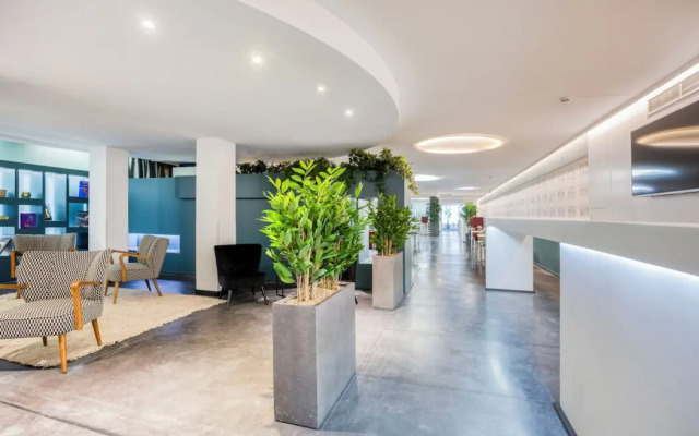 Louise Hotel