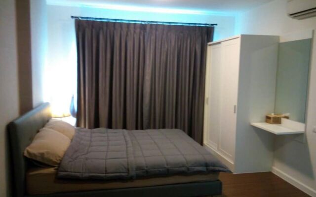 Baan Kiang Fah 1607 by Montri C