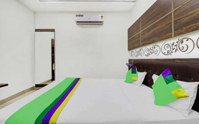 Itsy Hotels Anjali Mahal 500, Mtrs From Mathura Railway Station