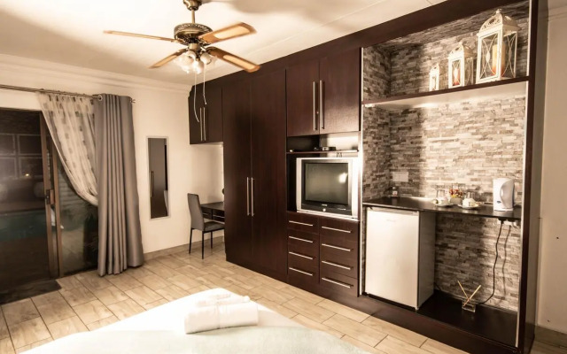 Oppiplot Guest House