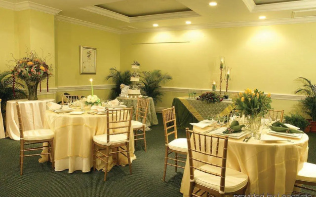 The Knutsford Court Hotel