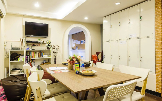 I-Sleep Silom Hostel