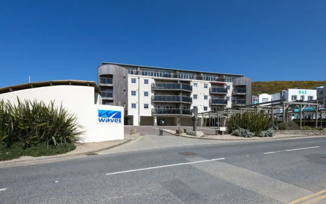 Waves Apartments