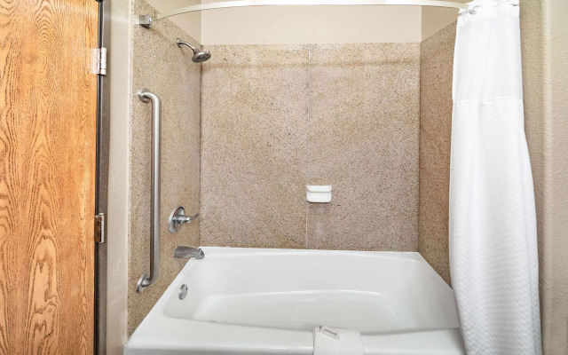 Baymont by Wyndham Cuero