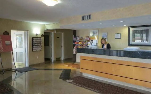 Mississauga Inn & Suites