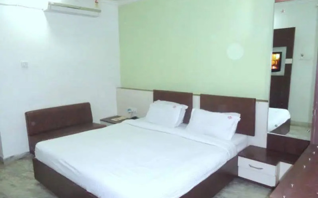 Hotel Gaurav Palace