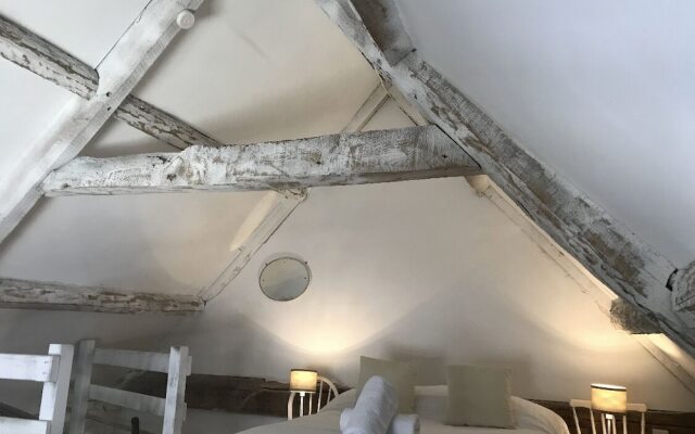 Manor House Mews - Rustic Stable Conversion