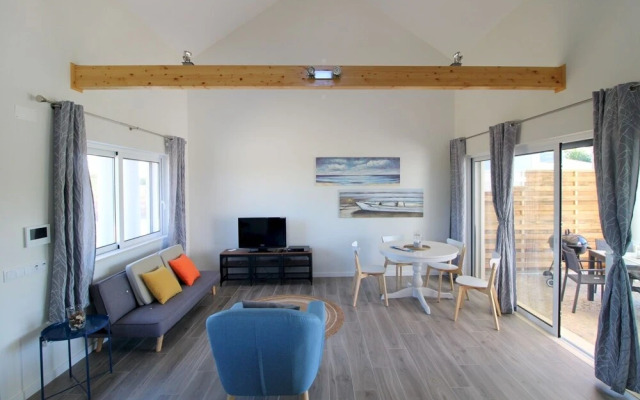 Semi-detached Villa With Pool In Rural Setting