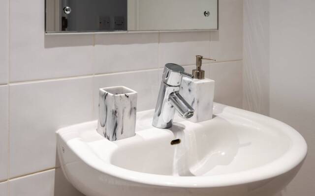 Newly Refurbished 1 Bed, With Balcony, Elephant & Castle/kennington