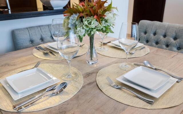 Chic 1BR with Burj Khalifa View in Downtown