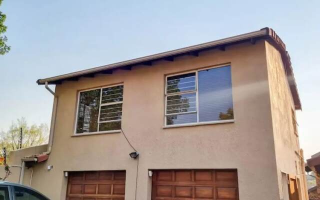 Stylish one bed Apartment in Strydom Park - 2168
