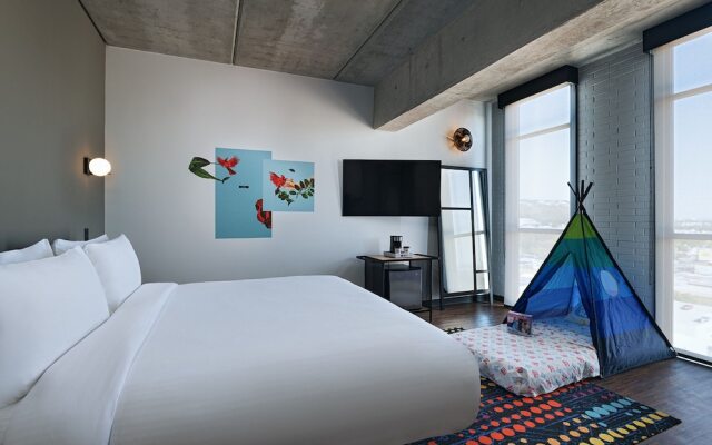 Aloft Guadalajara Sur