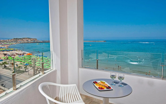 Swell Boutique Hotel