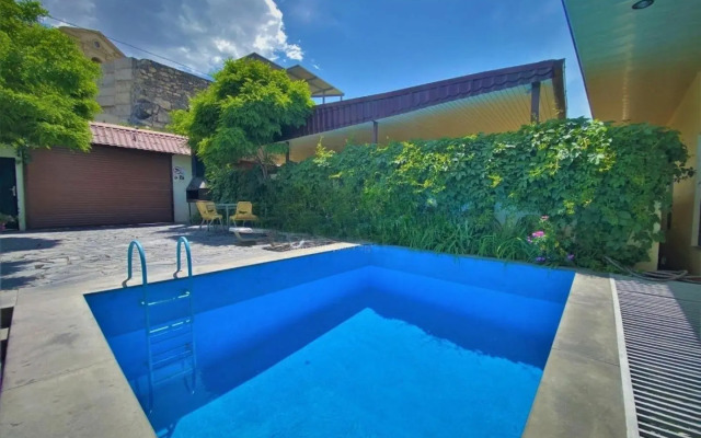 Large 5 bedroom VIP Villa 2