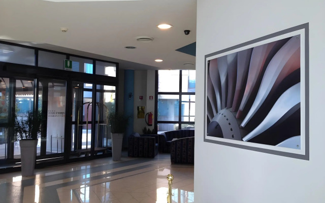 Airport Hotel