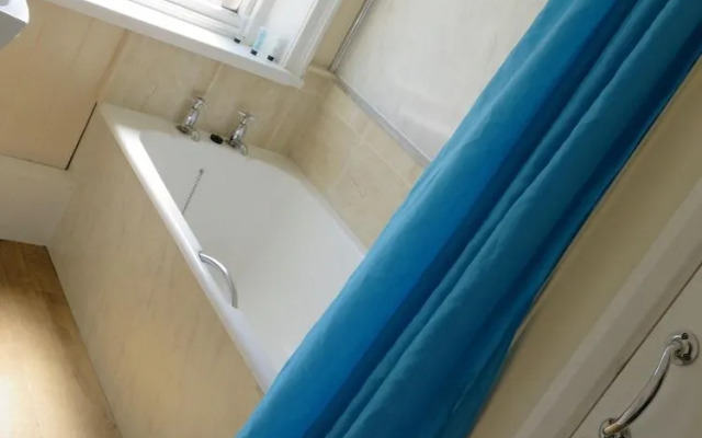 The Queens Arms Hotel