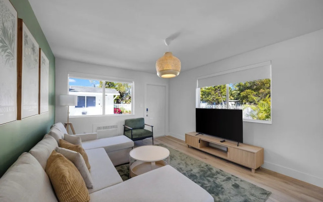 1-BR retreat in the City Centre