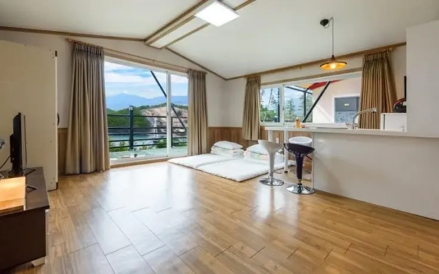 Gurye Jirisan Hosu Resort Pension
