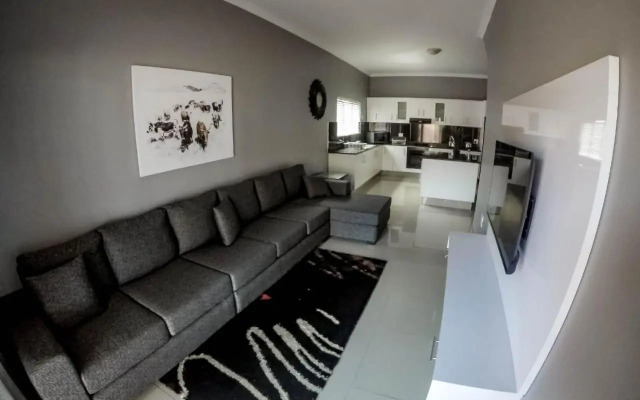 Condo Villas On Marine Drive