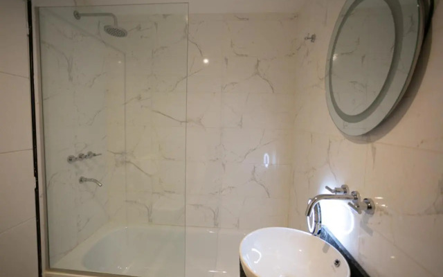 Howard Johnson Undici Republica de La Boca