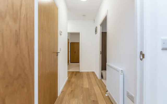 2BR Apt-sleeps 5-accessible-central Dartford