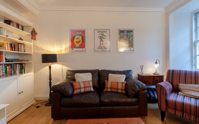 Central Cosy Home for 6 in Edinburgh