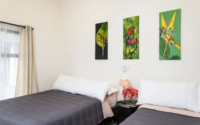 Airport Costa Rica B&B