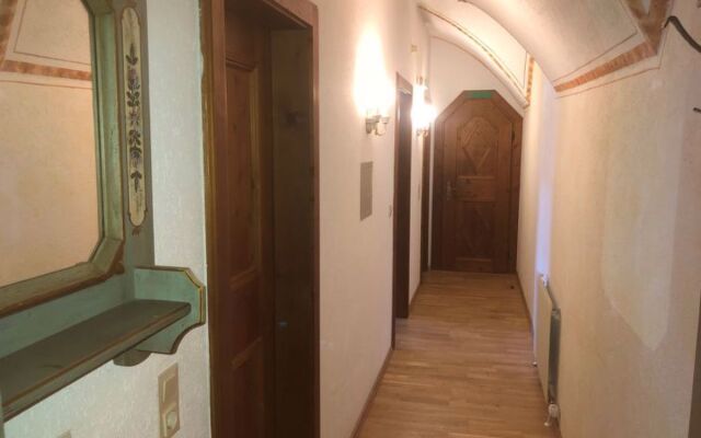 Burg Biedenegg mit SchlosscafiA© (FIE211)