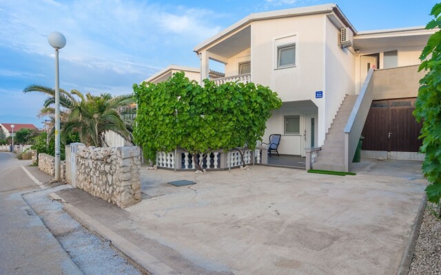 Holiday Home in Vir With Terrace