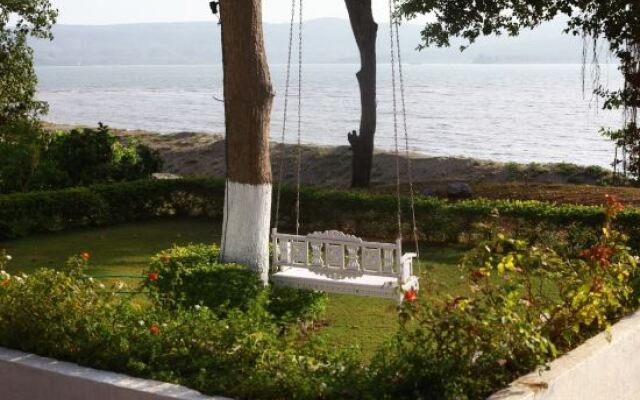 SaffronStays Little Paradise