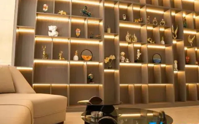 Yuwu Movie Apartment (Guangxi Police Academy Xianhu Campus Oriental Plaza)