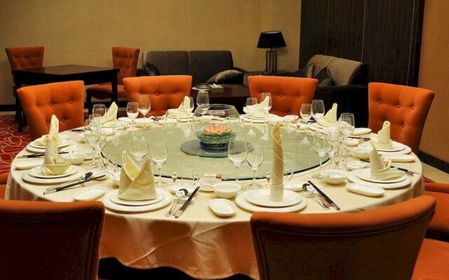 Golden Phoenix Hotel