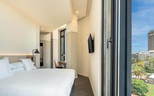 LIVVO Lumm Hotel 
