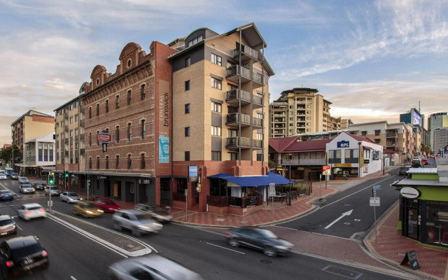 Central Brunswick Apartment Hotel
