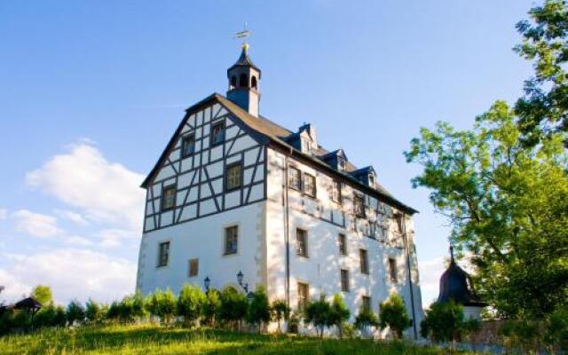 Schloss-gut-Hotel Jößnitz