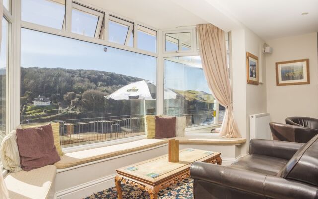 The Sun Bay Hotel & Restaurant