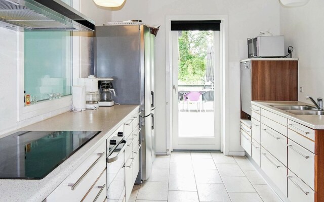 Enormous Holiday Home in Hadsund With Swimming Pool