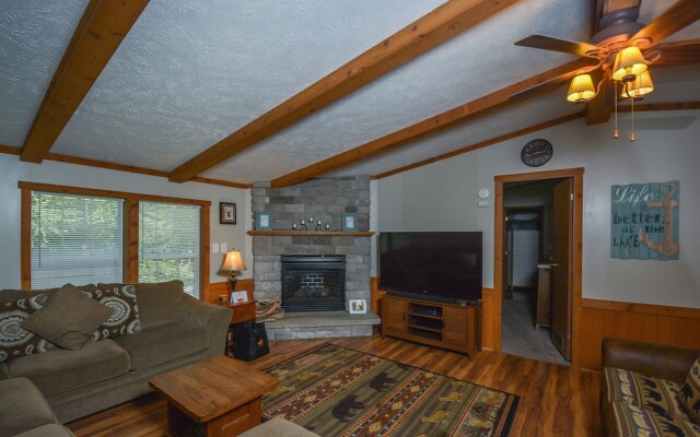 Knotty Pines 3 Bedroom House