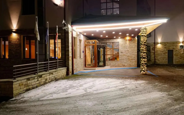 The Lodge Hotel