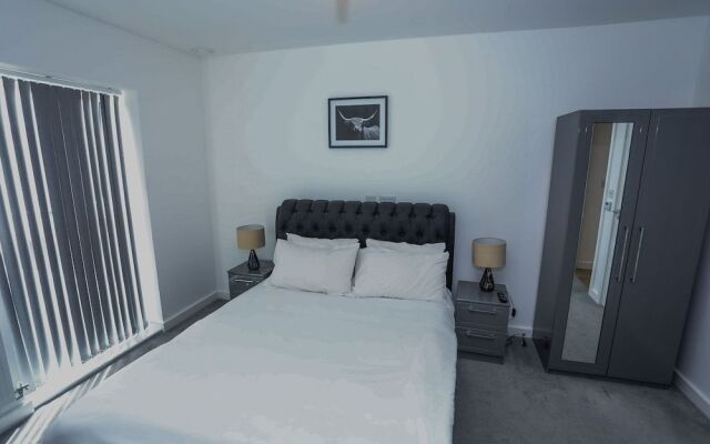 Exquisite One Bed Apartment