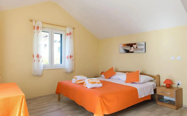 Orange studio Eni